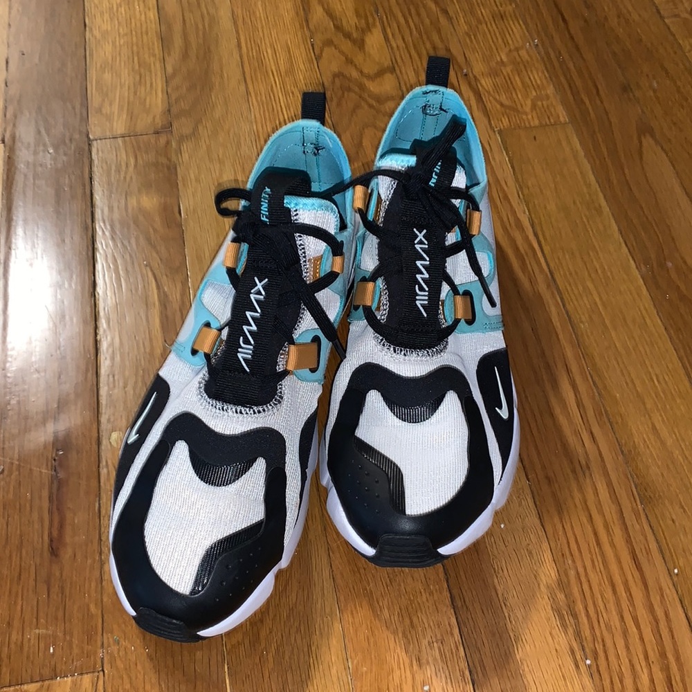 Nike Air Max Infinity Phantom Women’s Running Shoes